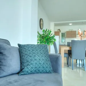 https://bright-modern-2bedrooms-with-sea-views-gogzr1-2.hotelssaintjulians.com