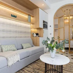 https://apt-new-luxury-and-cozy-notre-dame.fr-paris.fr