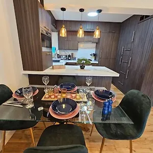 Apartment Comfortable Two Bedroom Flat, Brighton
